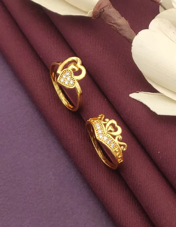 Gold_Tone_Heart_Charm_Bangle_for_Women
