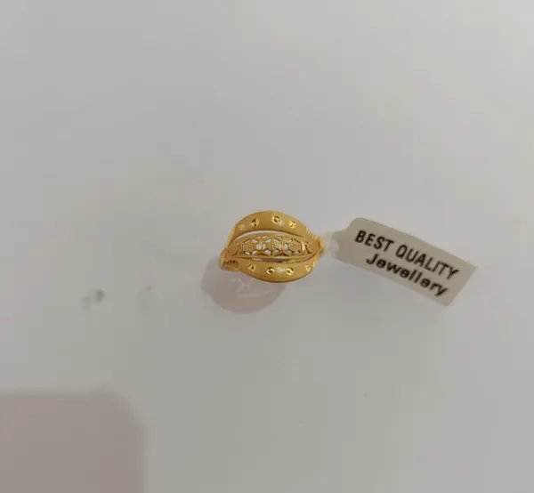 Gold-Tone_Ornate_Ring_for_Women