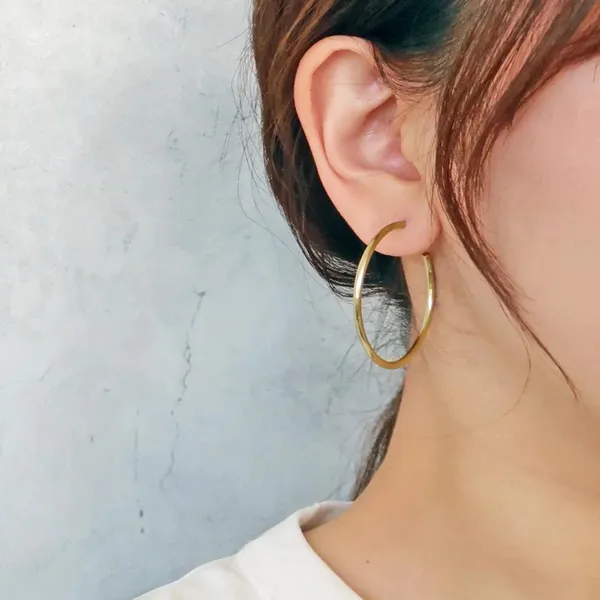Gold_Tone_Hoop_Earrings_for_Women