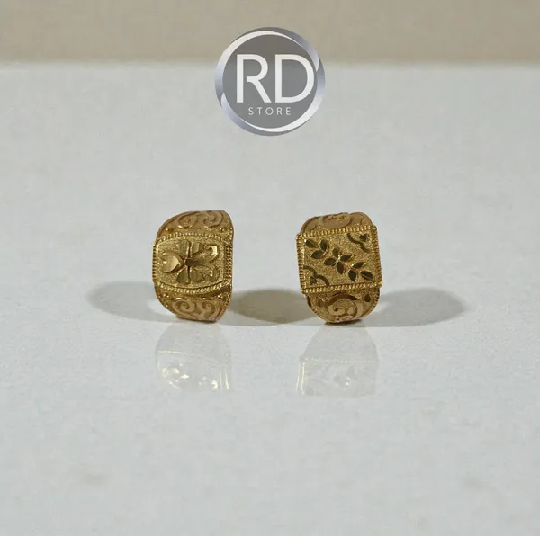 Gold_Tone_Ornate_Signet_Ring_for_Men