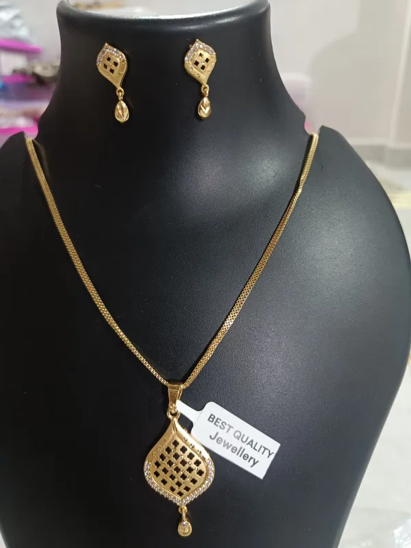 Gold_Tone_Pendant_Necklace_And_Earrings_Set_for_Women