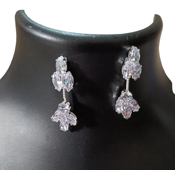 Silver-Tone_Crystal_Leaf_Necklace_Set_for_Women