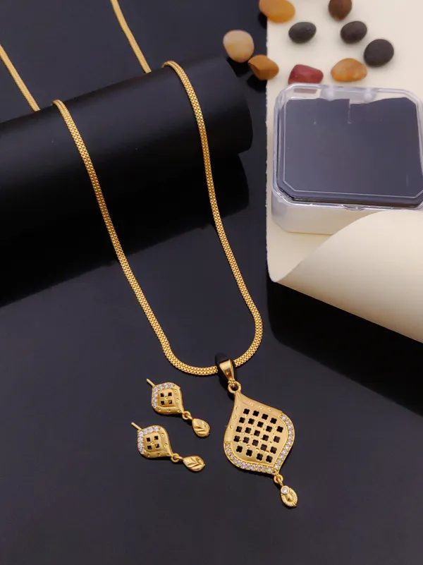 Gold_Tone_Pendant_Necklace_And_Earrings_Set_for_Women