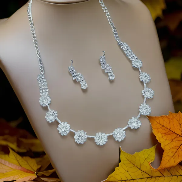 Silver_Tone_Floral_Necklace_And_Earring_Set_for_Women