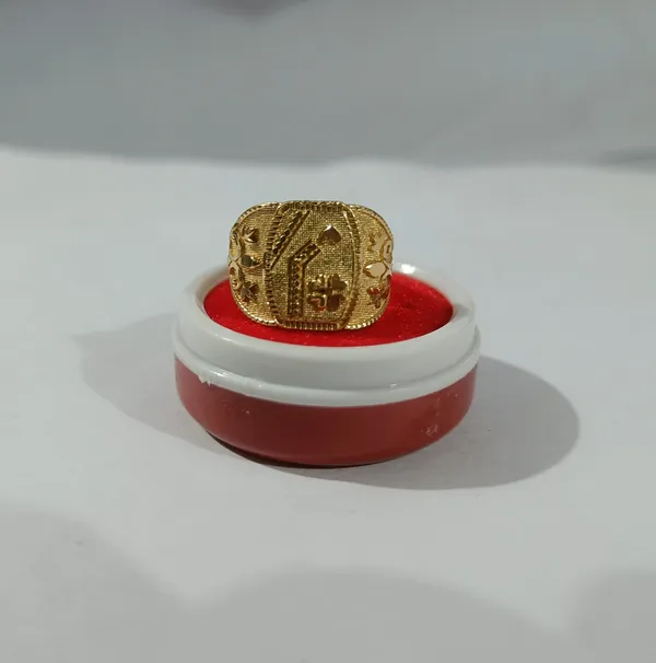 Gold_Tone_Ornate_Finger_Ring_for_Unisex