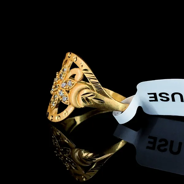 Gold_Tone_Floral_Stone_Studded_Ring_for_Women