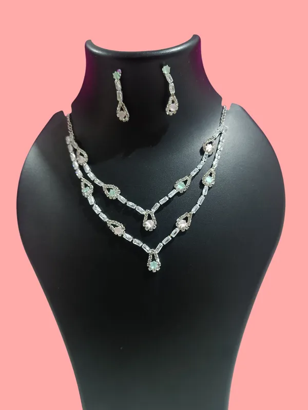 Silver_Tone_Layered_Necklace_Set_for_Women