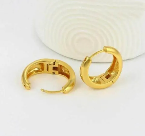 Gold_Tone_Hoop_Earrings_for_Women