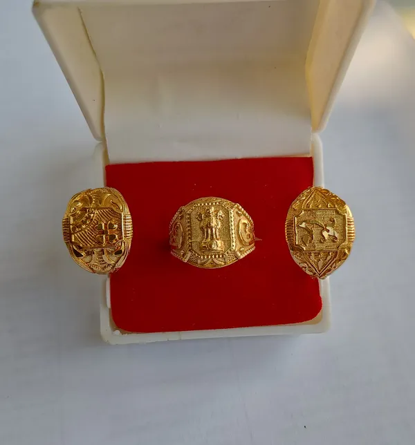 Gold_Tone_Deity_Motif_Ring