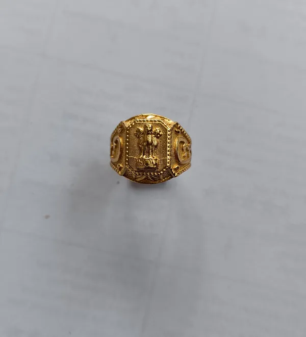 Gold_Tone_Deity_Motif_Ring