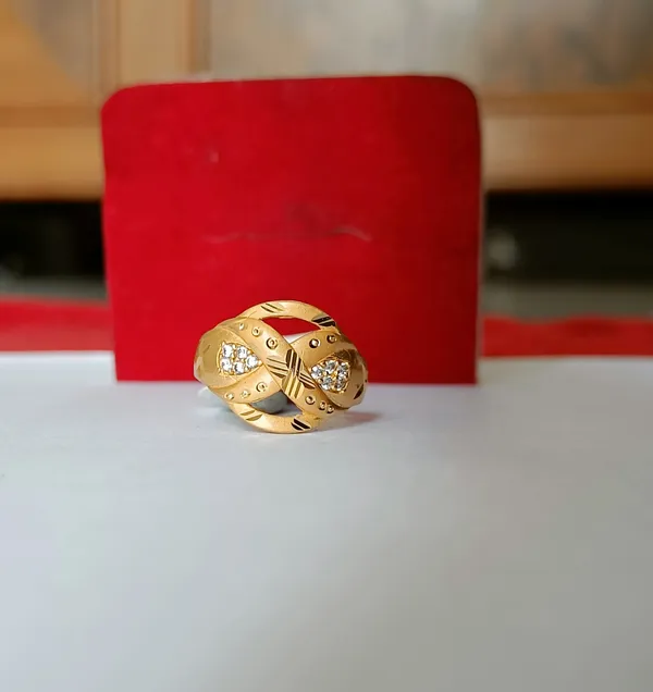 Gold_Plated_Embellished_Ring_for_Women