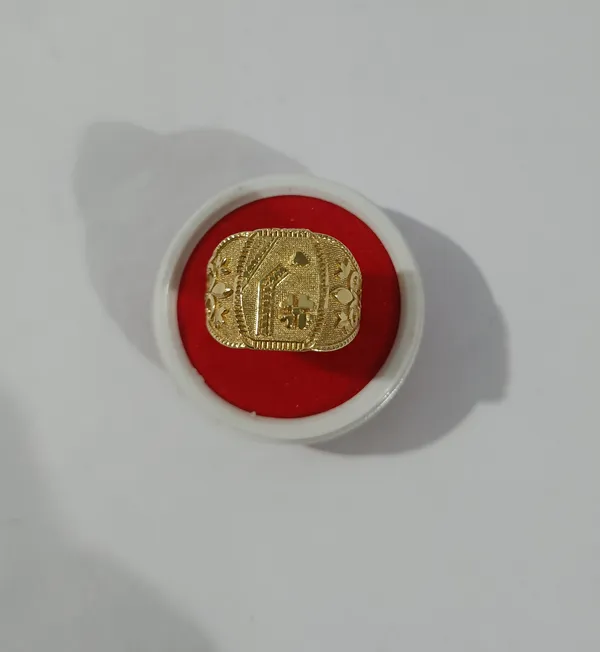 Gold_Tone_Ornate_Finger_Ring_for_Unisex