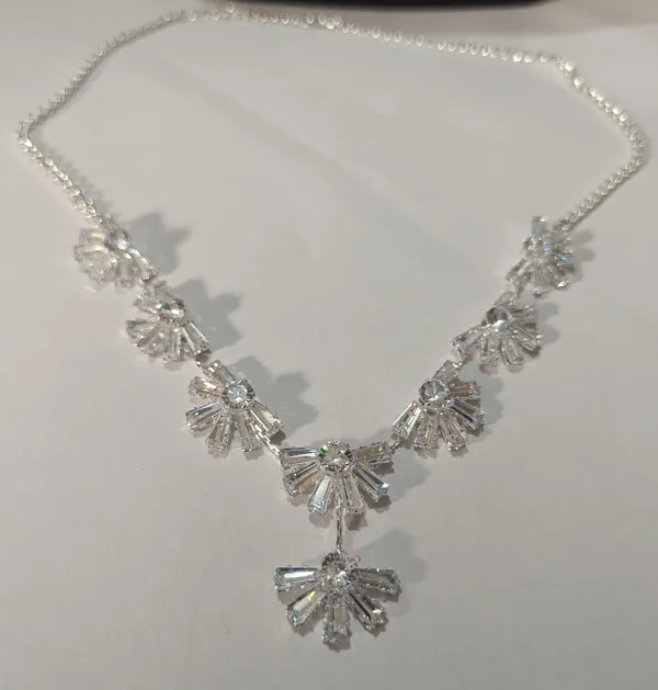 Silver_Tone_Crystal_Floral_Necklace_Set_for_Women