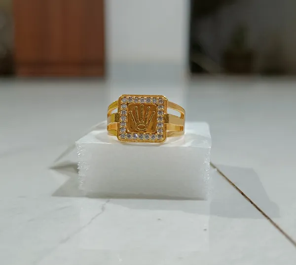 Gold_Tone_Square_Embellished_Ring_for_Unisex