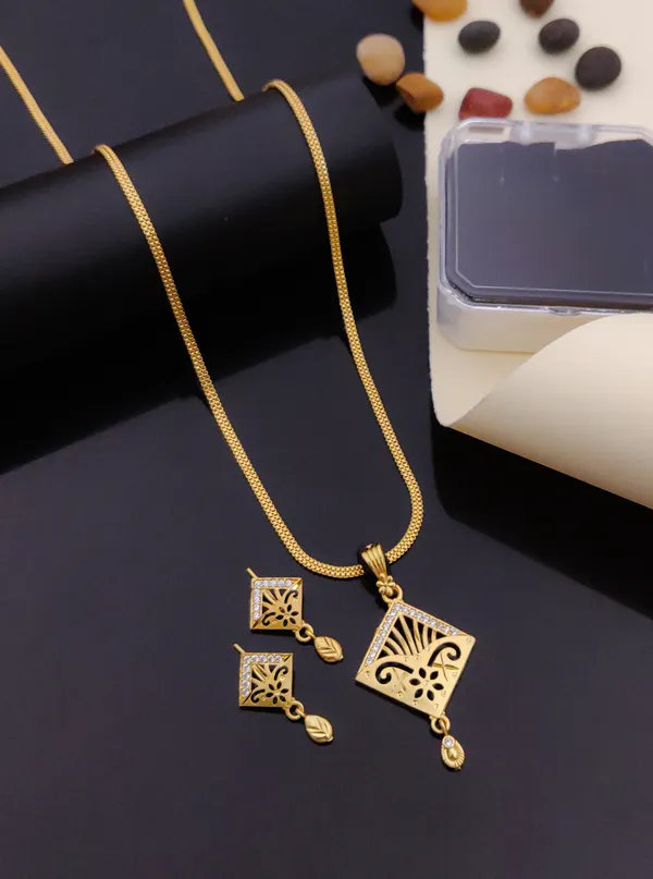 Gold_Tone_Geometric_Necklace_And_Earrings_Set_for_Women