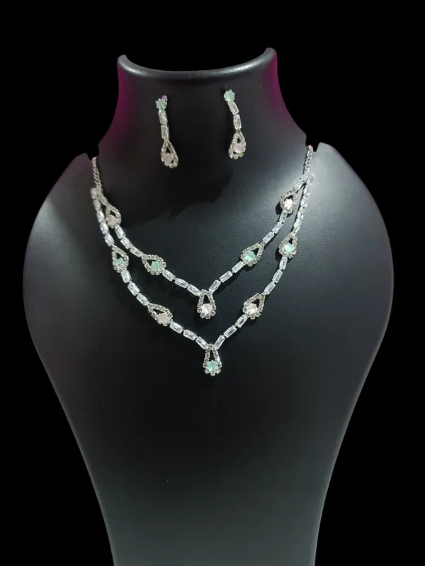 Silver_Tone_Crystal_Necklace_And_Earrings_Set_for_Women