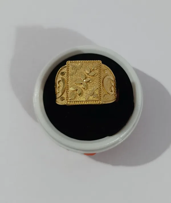 Gold_Tone_Ornate_Signet_Ring_for_Men