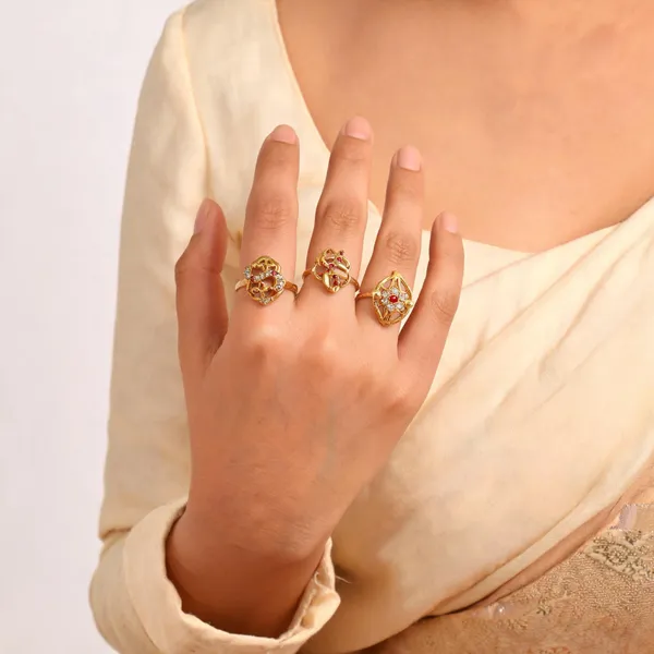 Gold_Tone_Openwork_Stone_Detail_Ring_Set_For_Women