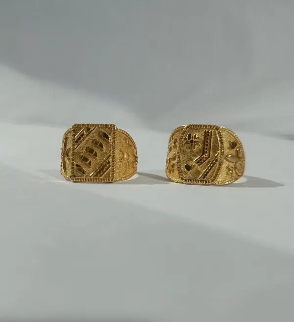 Gold_Tone_Ornate_Finger_Ring_for_Unisex