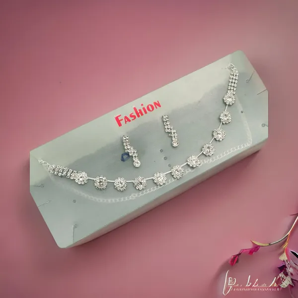 Silver_Tone_Floral_Necklace_And_Earring_Set_for_Women
