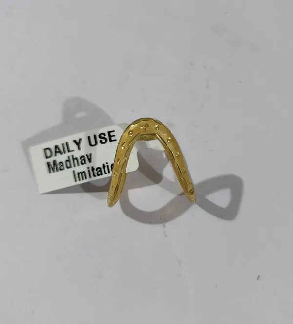 Gold-Toned_Adjustable_Toe_Ring_for_Women