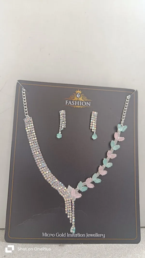 Multicolor_Crystal_Necklace_Set_for_Women