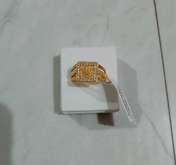 Gold_Tone_Square_Embellished_Ring_for_Unisex