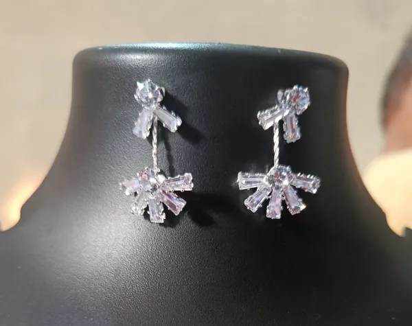 Silver_Tone_Crystal_Floral_Necklace_Set_for_Women