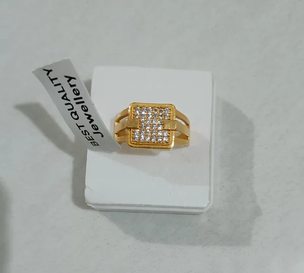 Gold_Tone_Crystal_Detail_Statement_Ring_for_Men