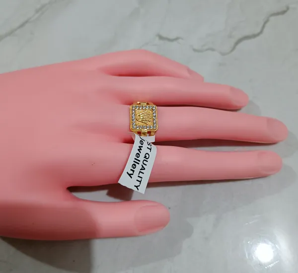 Gold_Tone_Square_Embellished_Ring_for_Unisex