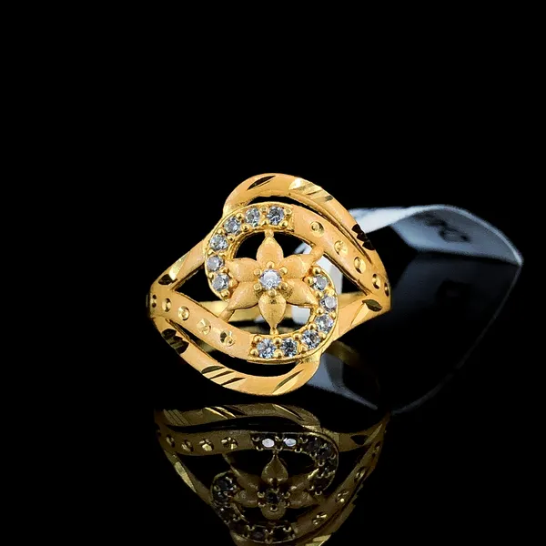 Gold_Plated_Floral_Stone_Studded_Ring_for_Women