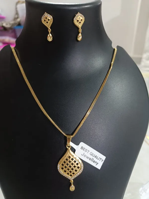 Gold_Tone_Pendant_Necklace_And_Earrings_Set_for_Women