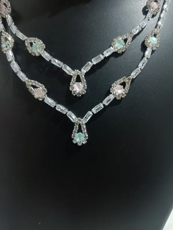 Silver_Tone_Layered_Necklace_Set_for_Women