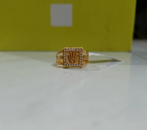 Gold_Tone_Square_Embellished_Ring_for_Unisex