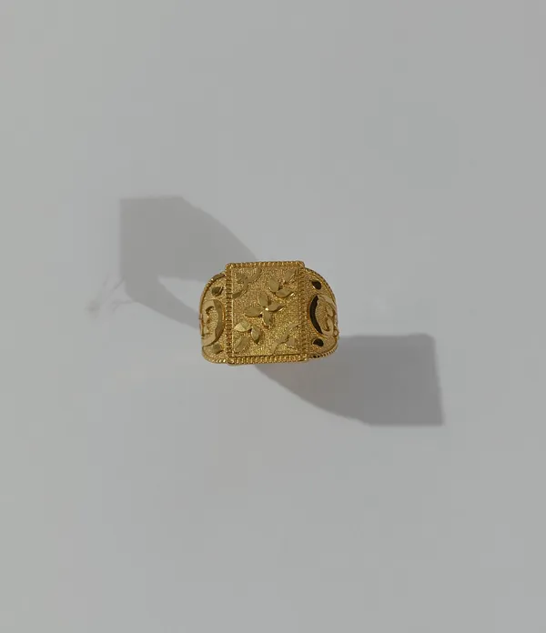 Gold_Tone_Ornate_Signet_Ring_for_Men