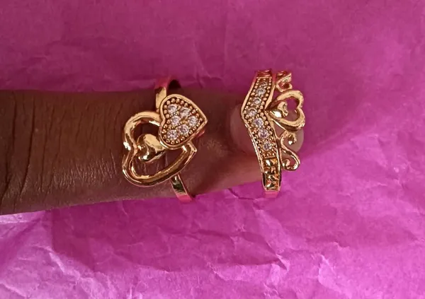Gold_Tone_Heart_Charm_Bangle_for_Women