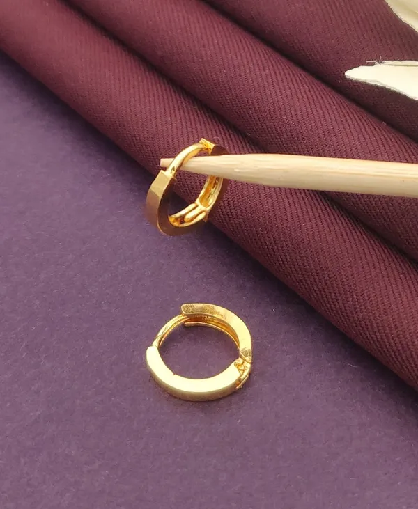 Gold_Tone_Black_Accent_Hoop_Earring_for_Women