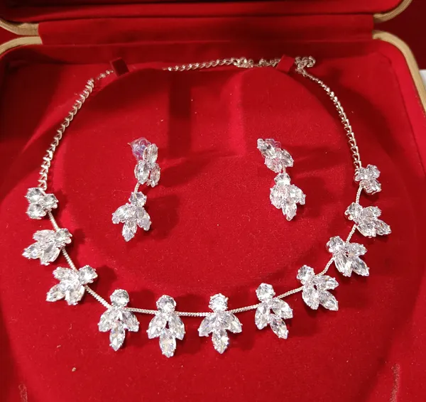 Silver-Tone_Crystal_Leaf_Necklace_Set_for_Women