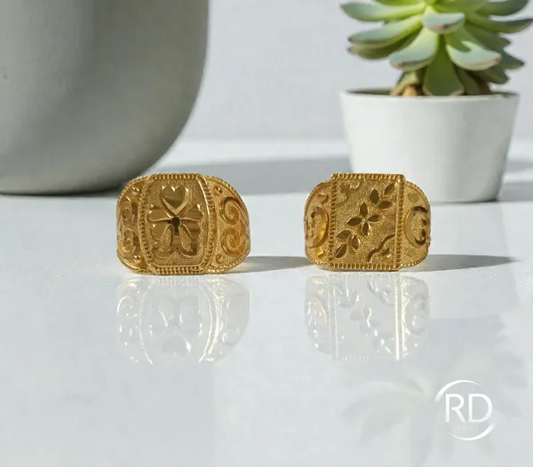 Gold_Tone_Ornate_Signet_Ring_for_Men