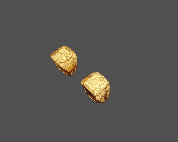 Gold_Tone_Embossed_Stud_Earrings_for_Women