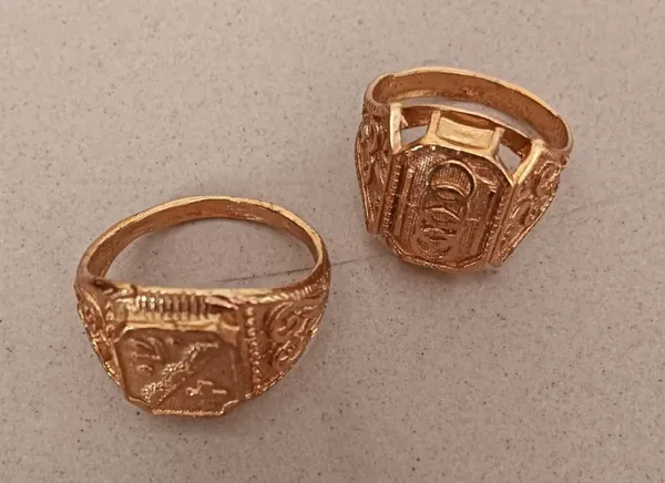 Gold_Tone_Engraved_Signet_Ring_for_Men