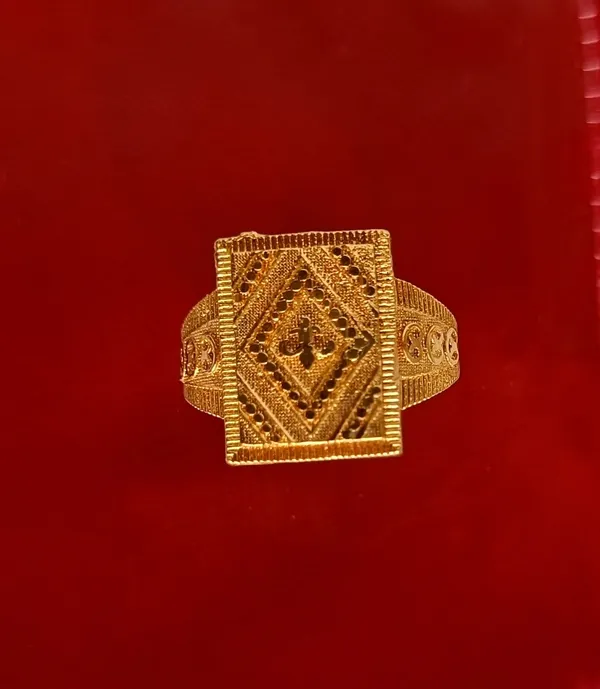 Gold_Tone_Ornate_Signet_Ring_for_Men