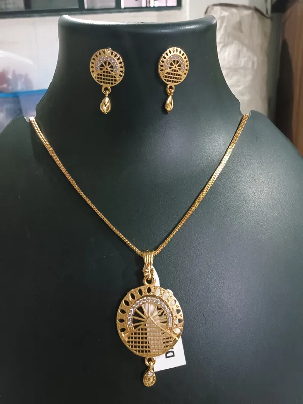 Gold_Tone_Pendant_Necklace_And_Earrings_Set_for_Women