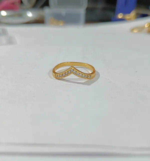 Gold_Tone_V_Shape_Stone_Studded_Ring_for_Women