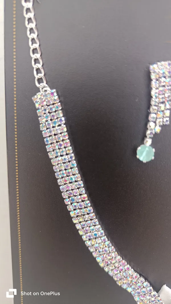 Multicolor_Crystal_Necklace_Set_for_Women