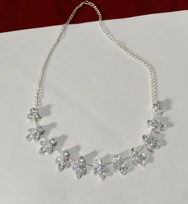 Silver-Tone_Crystal_Leaf_Necklace_Set_for_Women