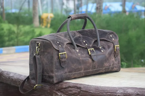 Leather_Travel_Duffle_Bag