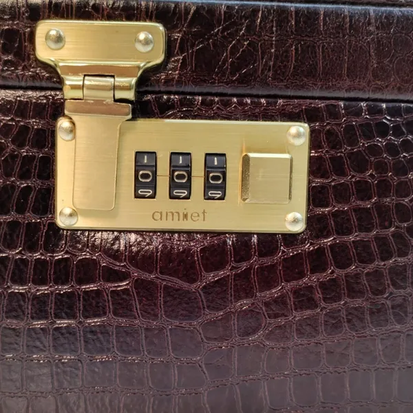 Leather_Jewellery_Storage_Box_With_Lock