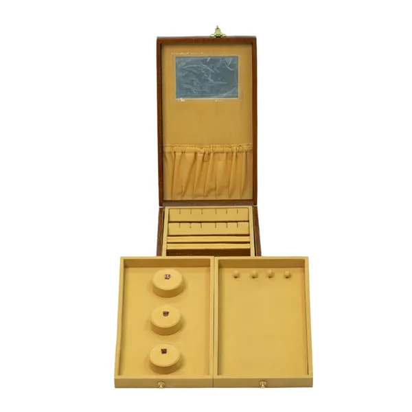 Leather_Jewellery_Storage_Box_With_Lock