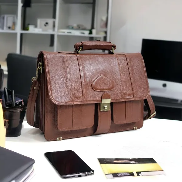 Leather_Laptop_Messenger_Bag_For_Men